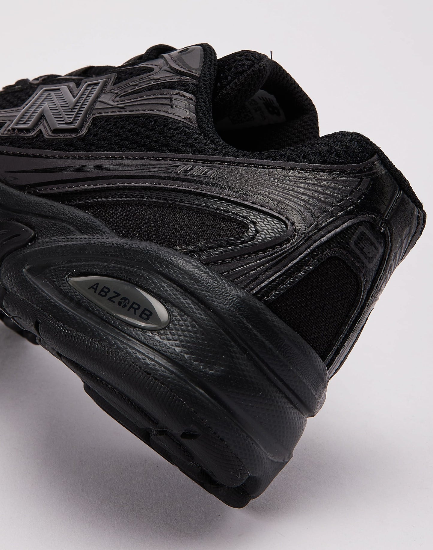 New Balance 740 Grade-School