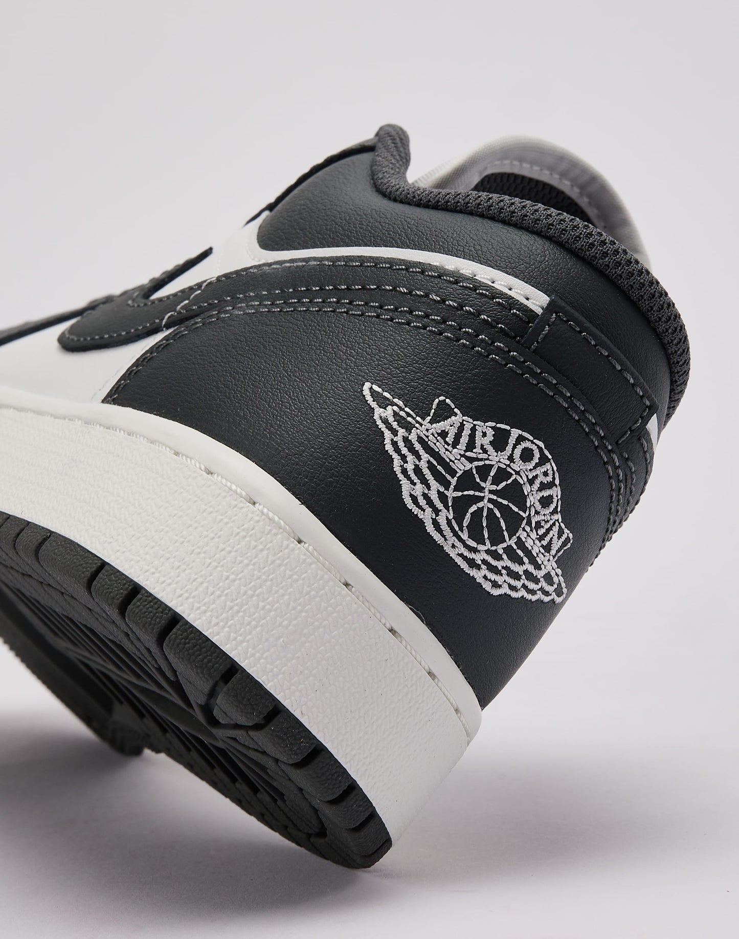 Jordan Air Jordan 1 Low Grade-School