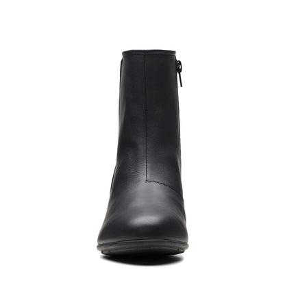 Clarks Neiley Jane 26175177 Womens Black Wide Leather Ankle & Booties Boots