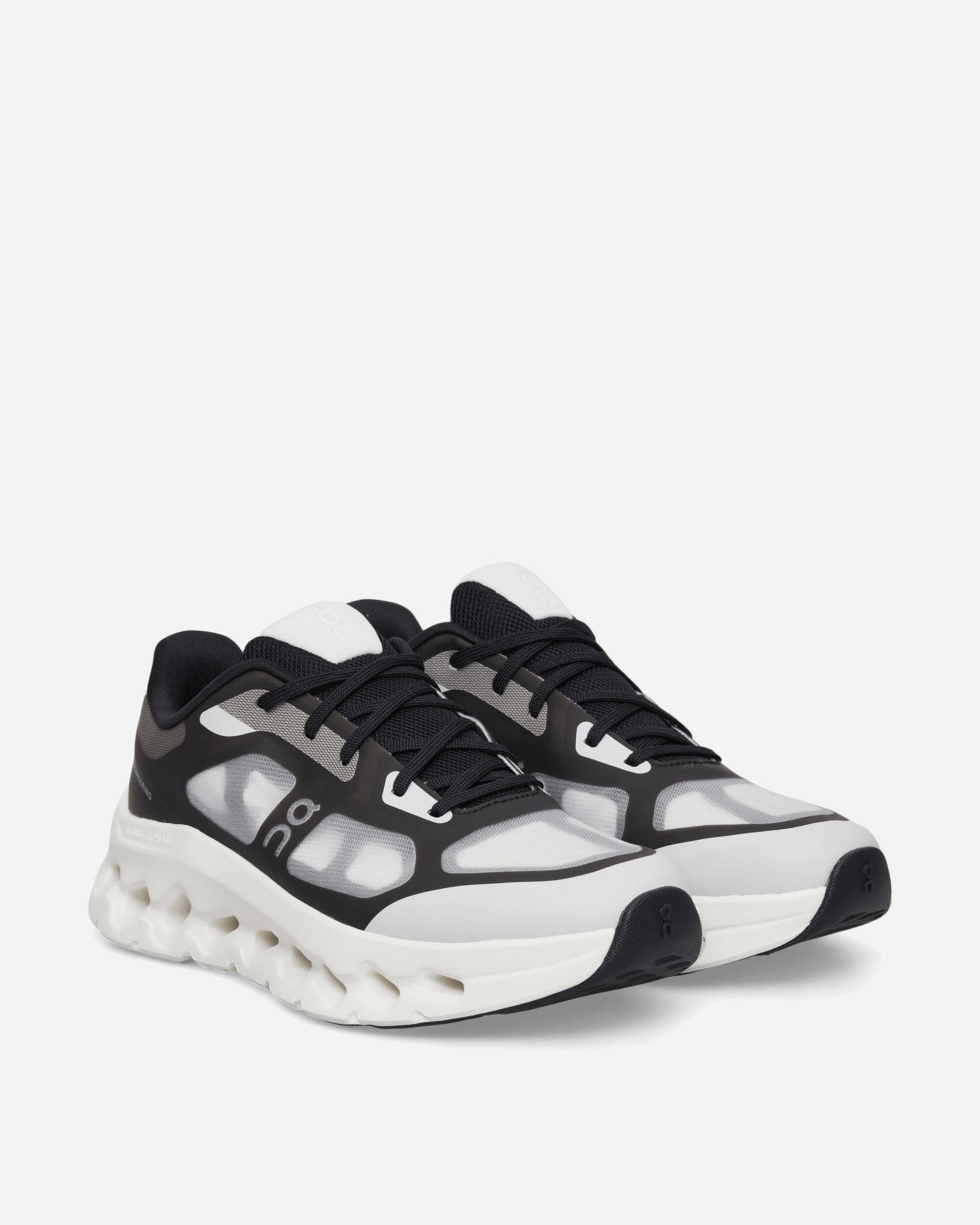 Cloudtilt Remix Sneakers Black / Ivory