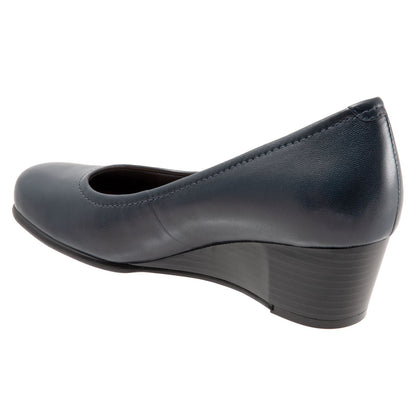 Trotters Winnie T1965-400 Womens Blue Leather Slip On Pumps Heels Shoes