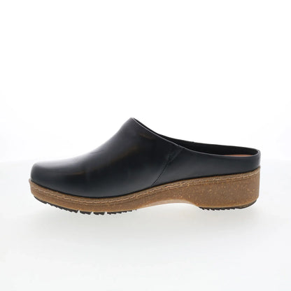 Softwalk Arvada S2302-001 Womens Black Leather Clog Flats Shoes