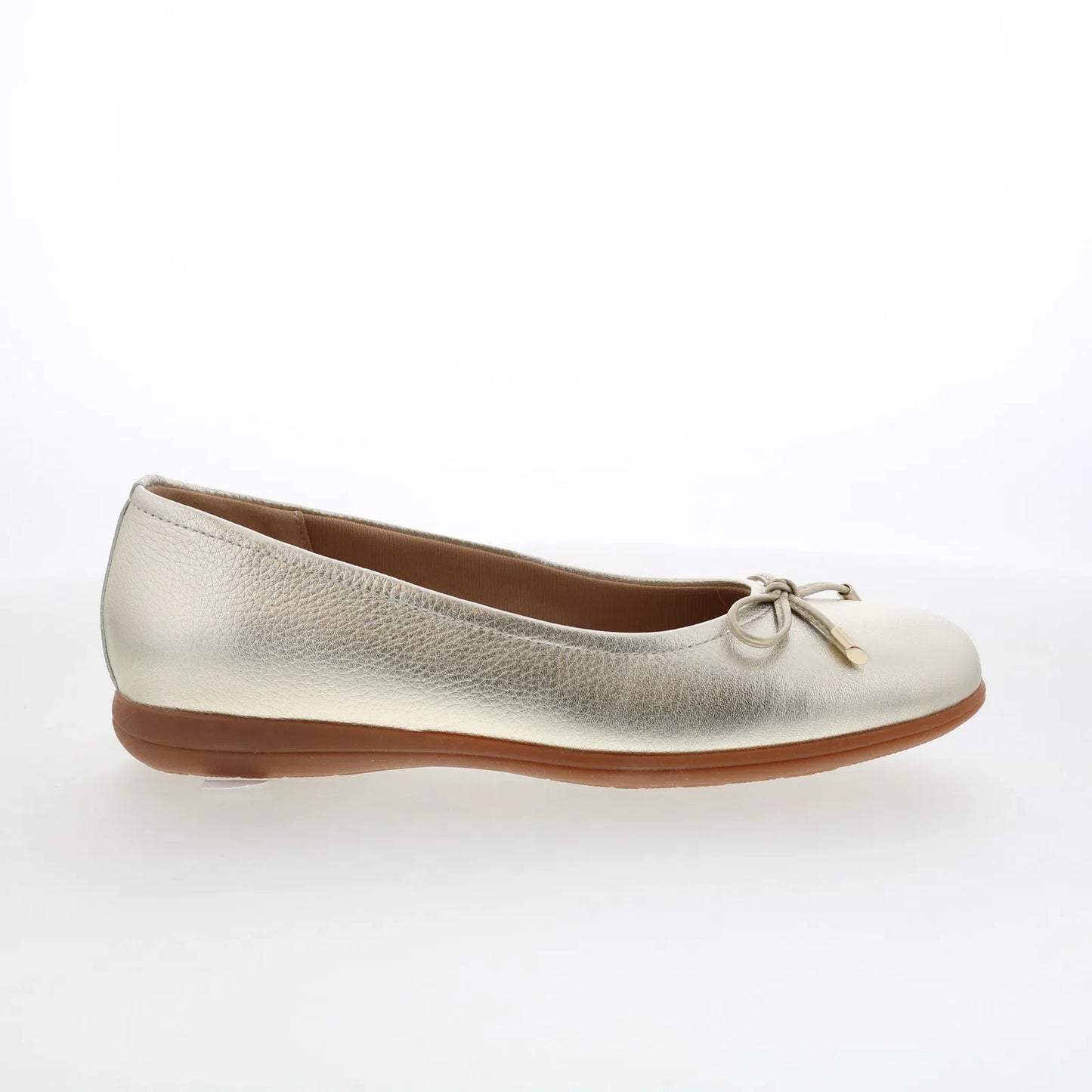 Trotters Dellis T2054-709 Womens Silver Leather Slip On Ballet Flats Shoes