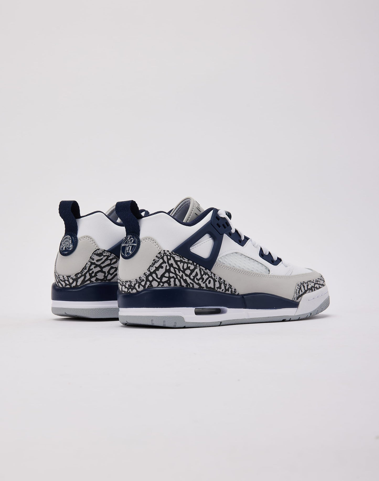 Jordan  Spizike Low Grade-School