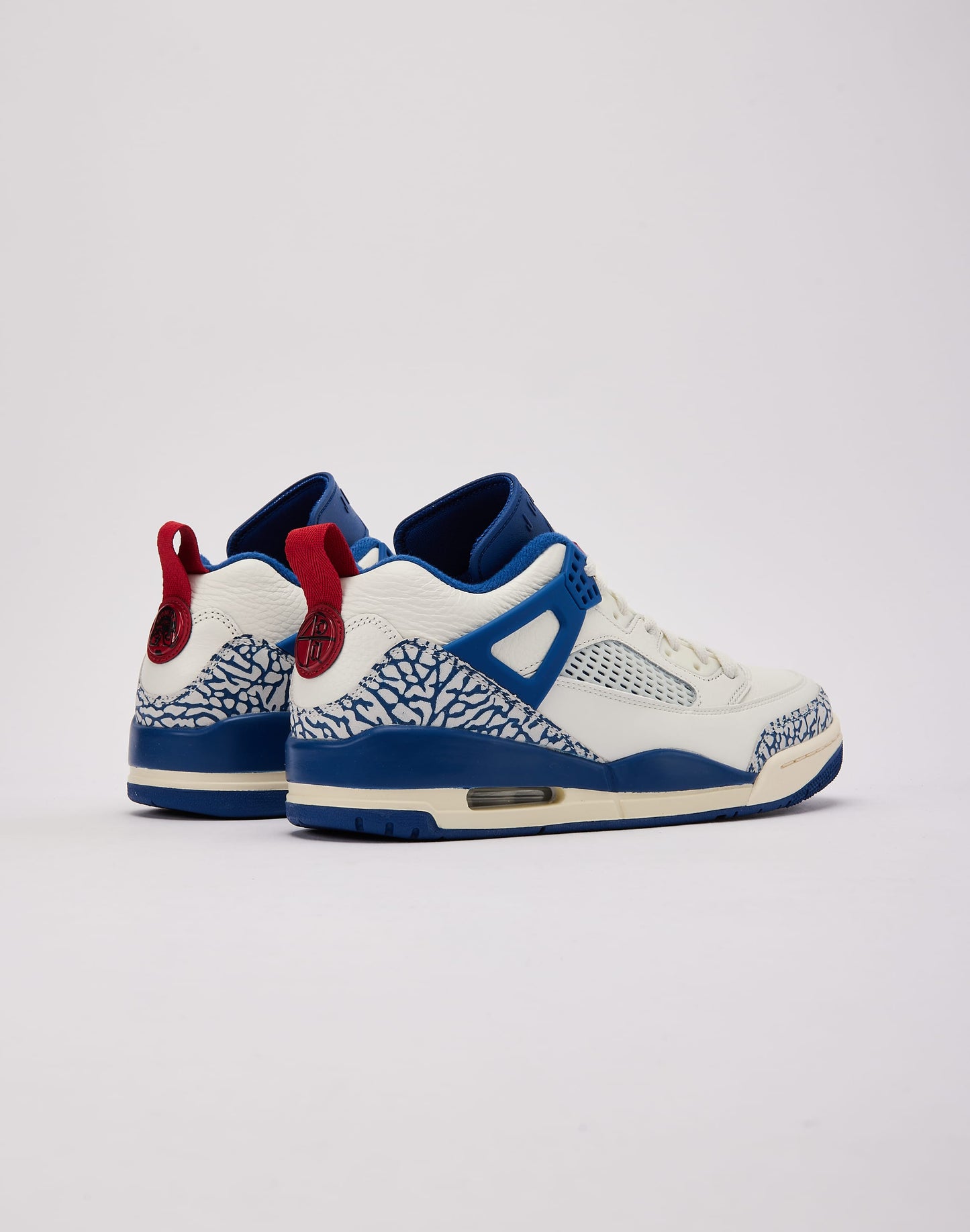 Jordan Spizike Low