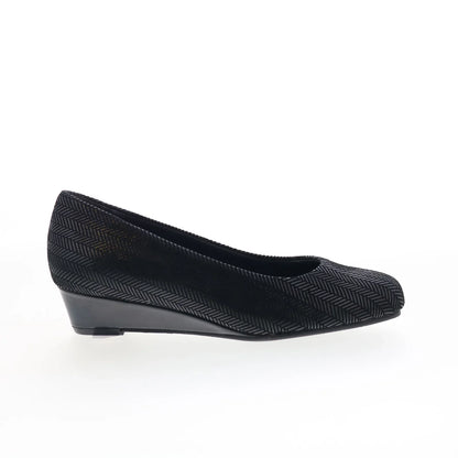 Trotters Lauren T1110-001 Womens Black Leather Slip On Loafer Flats Shoes