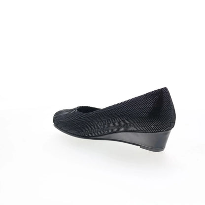 Trotters Lauren T1110-001 Womens Black Leather Slip On Loafer Flats Shoes