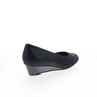 Trotters Lauren T1110-001 Womens Black Leather Slip On Loafer Flats Shoes
