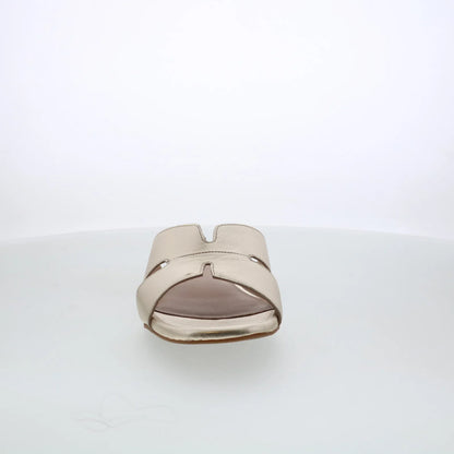 Trotters Nell T2316-709 Womens Beige Leather Slip On Slides Sandals Shoes
