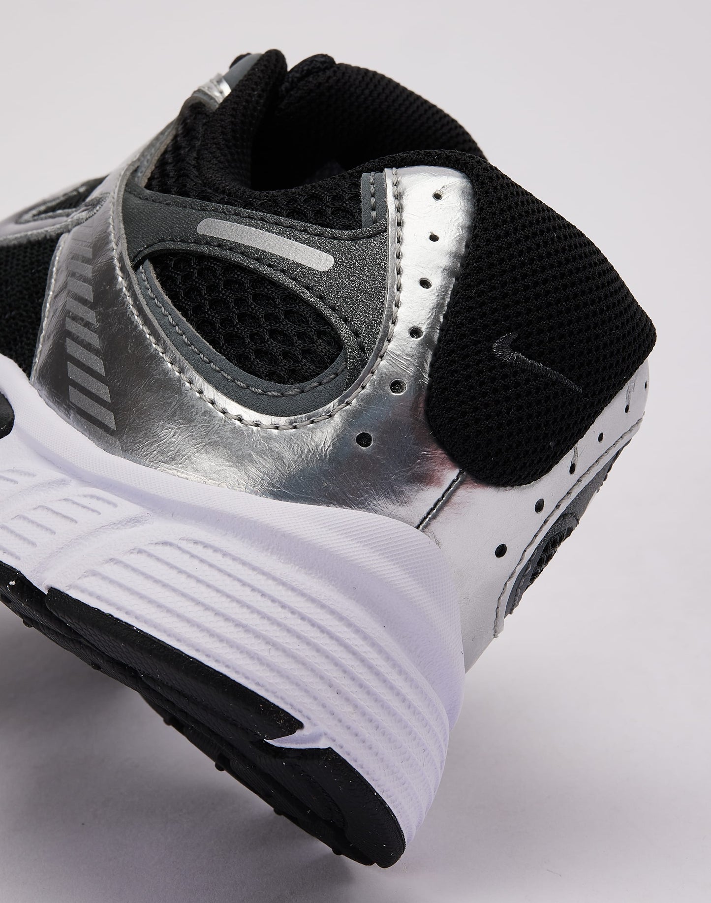 Nike V5 RNR Grade-School