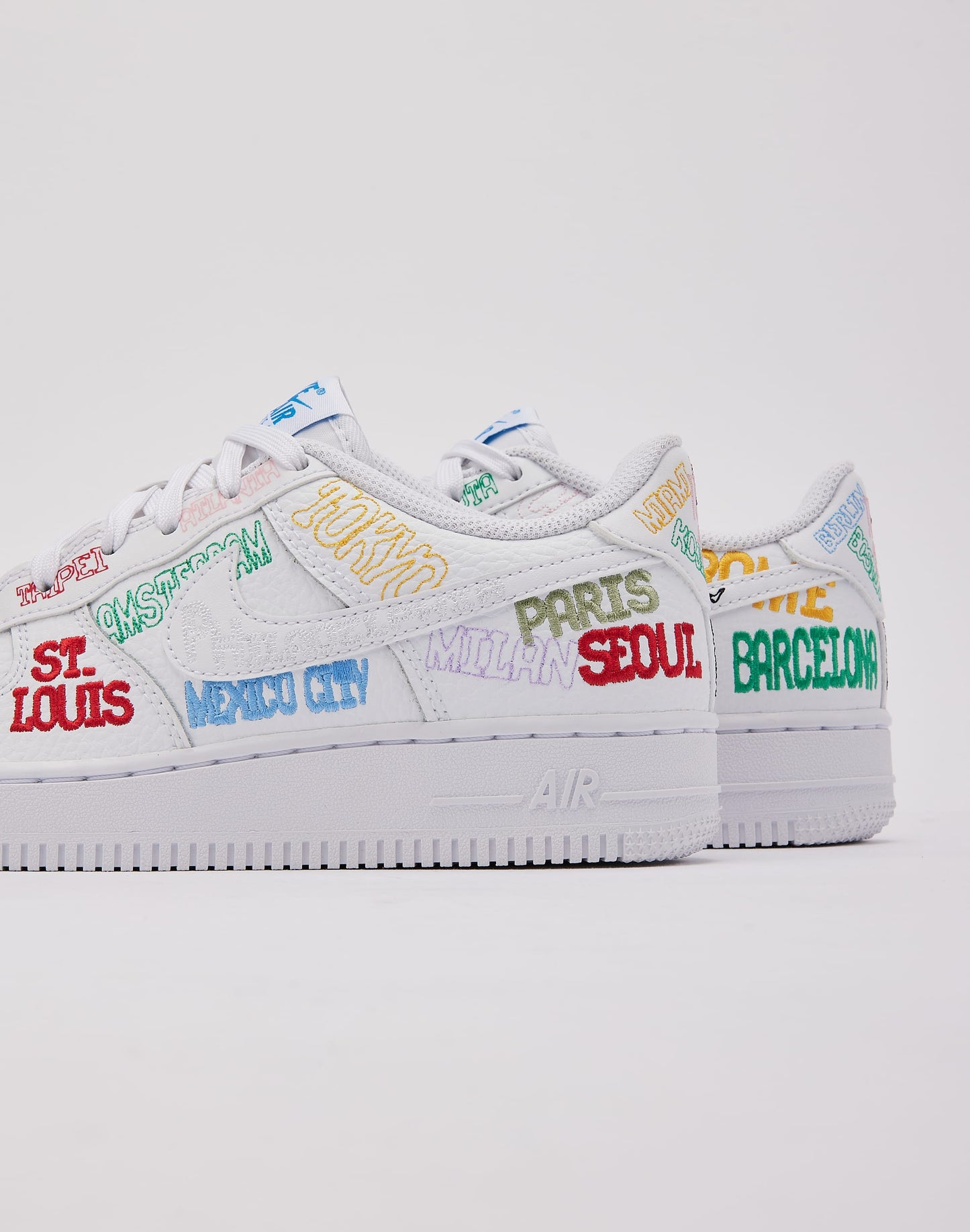 Nike Air Force 1 Low 'World Tour' Grade-School