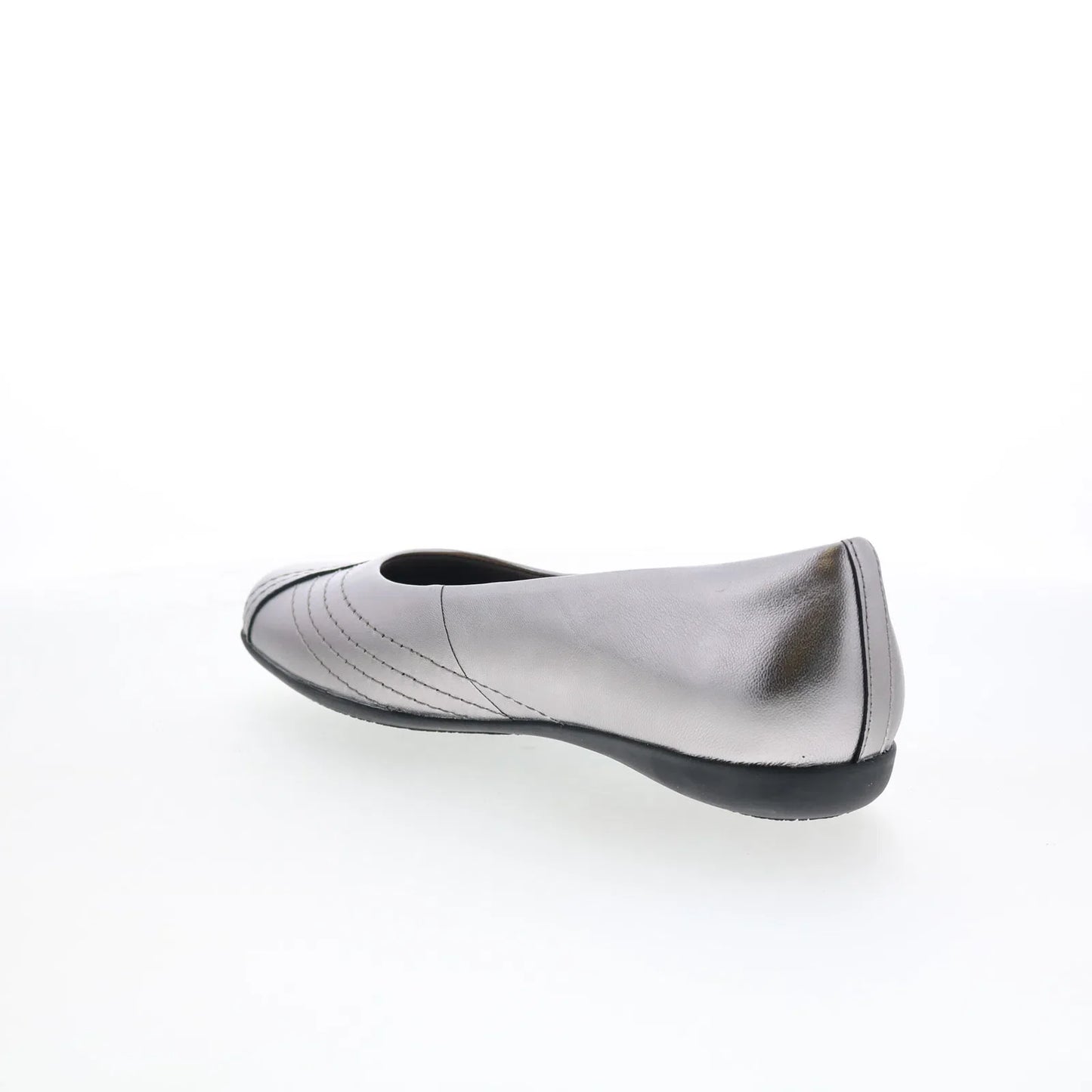Trotters Sasha T2327-033 Womens Silver Leather Slip On Loafer Flats Shoes