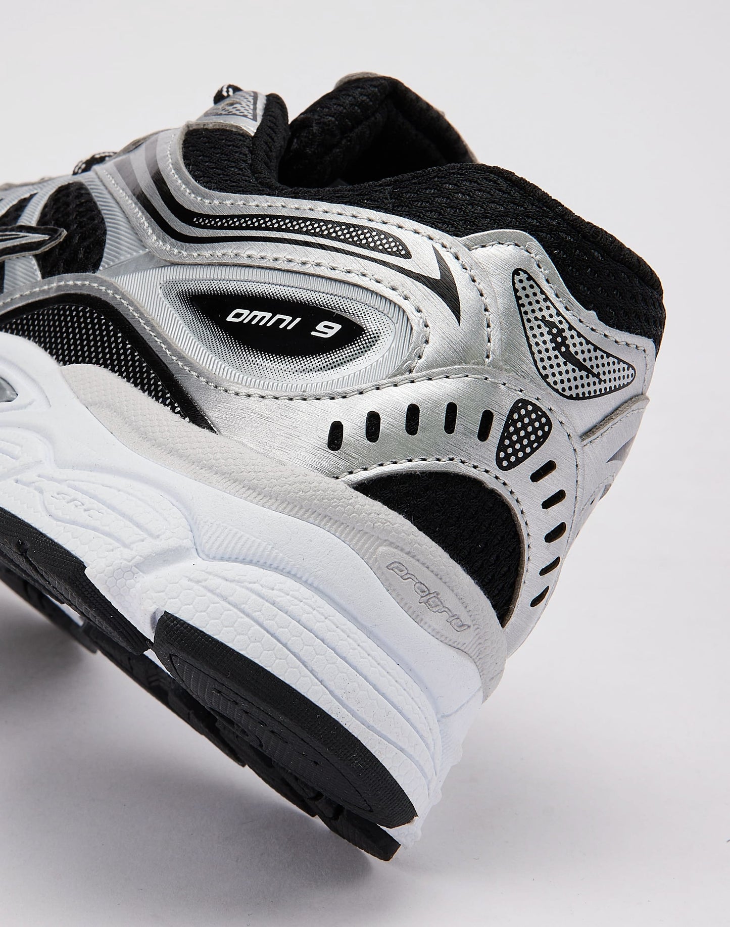 Saucony  Omni 9 Grade-School